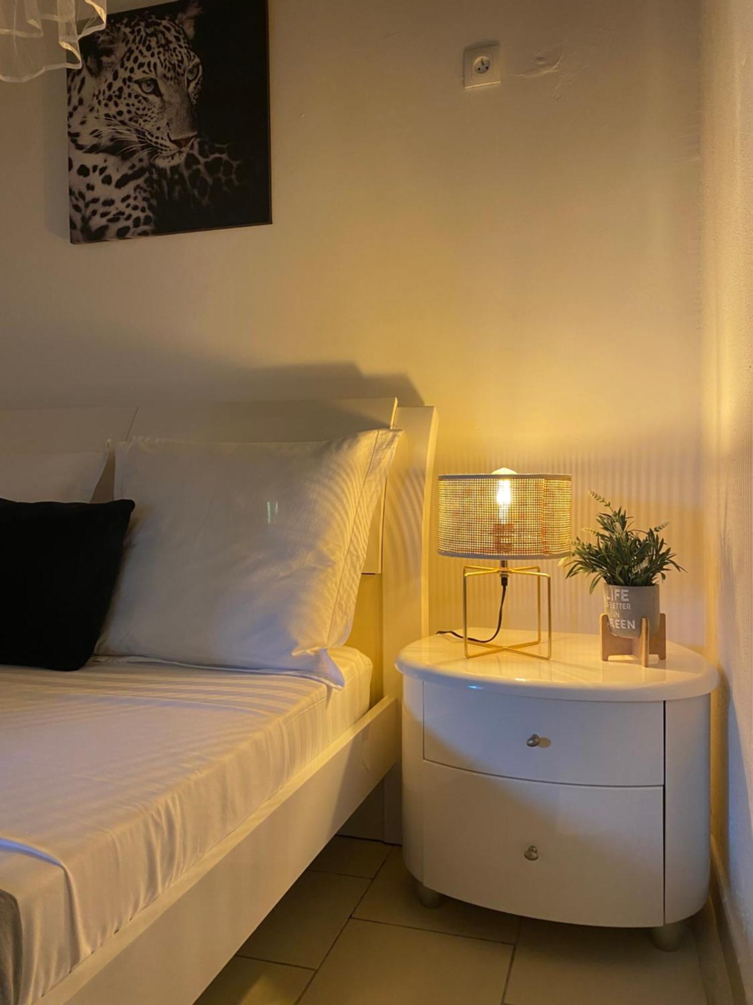 Chez Soul~Etage Entier Avec Vue Sur Mer ซานต์-โรส ภายนอก รูปภาพ