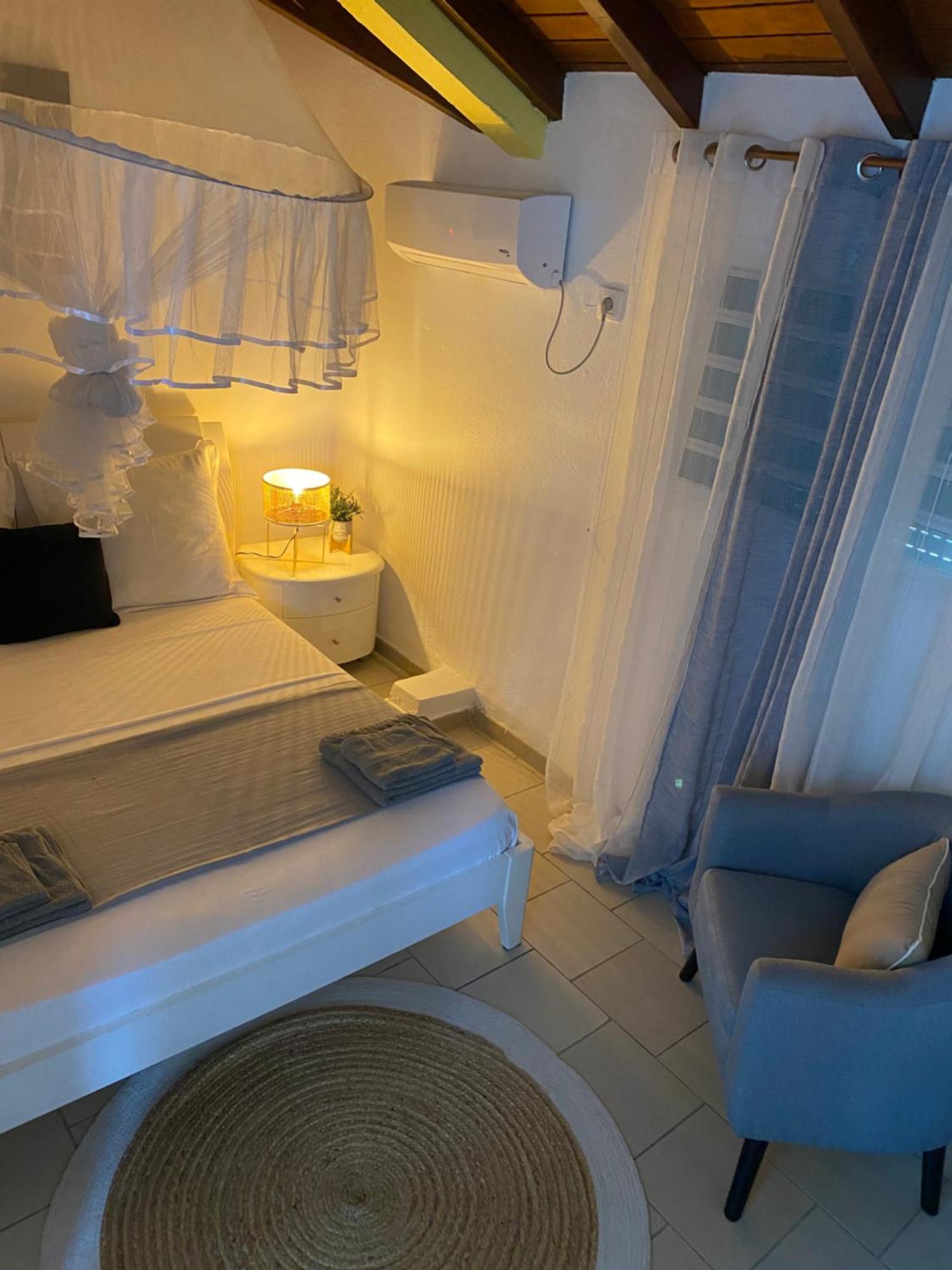 Chez Soul~Etage Entier Avec Vue Sur Mer ซานต์-โรส ภายนอก รูปภาพ
